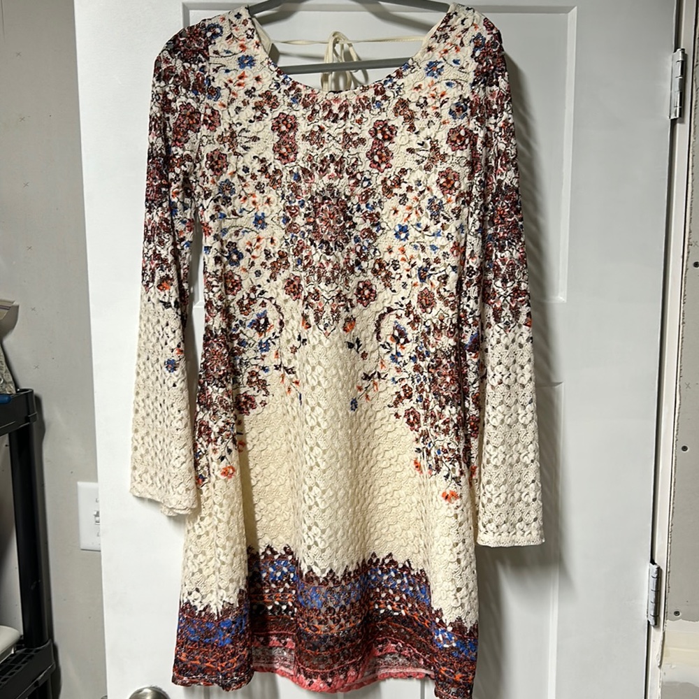 Women’s Long Sleeve Lace Overlaying Dress